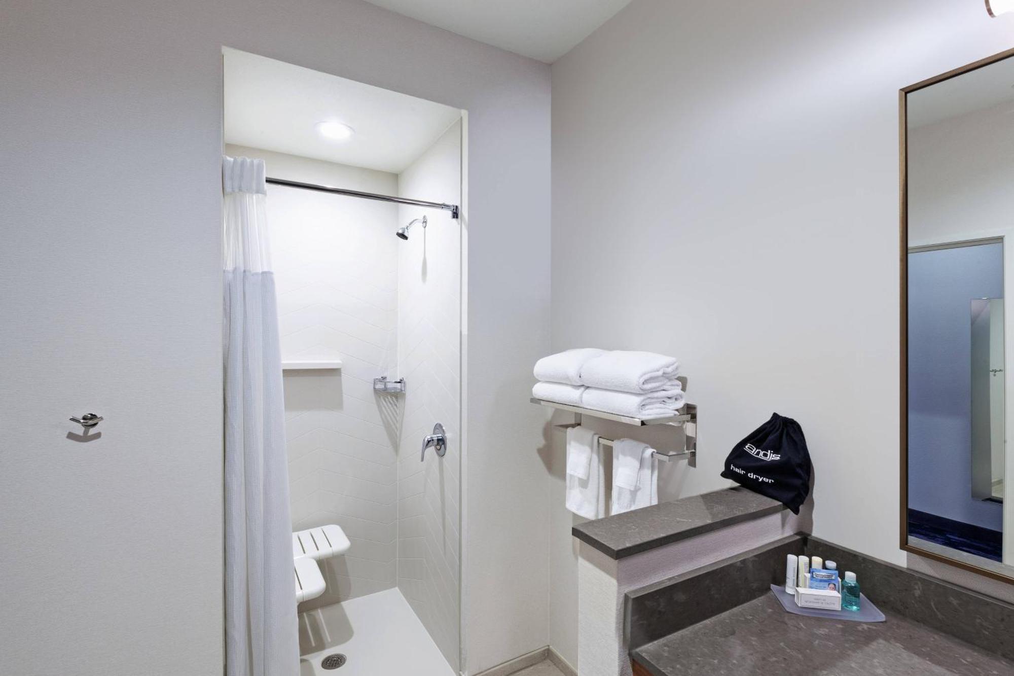 Fairfield & By Marriott 3*