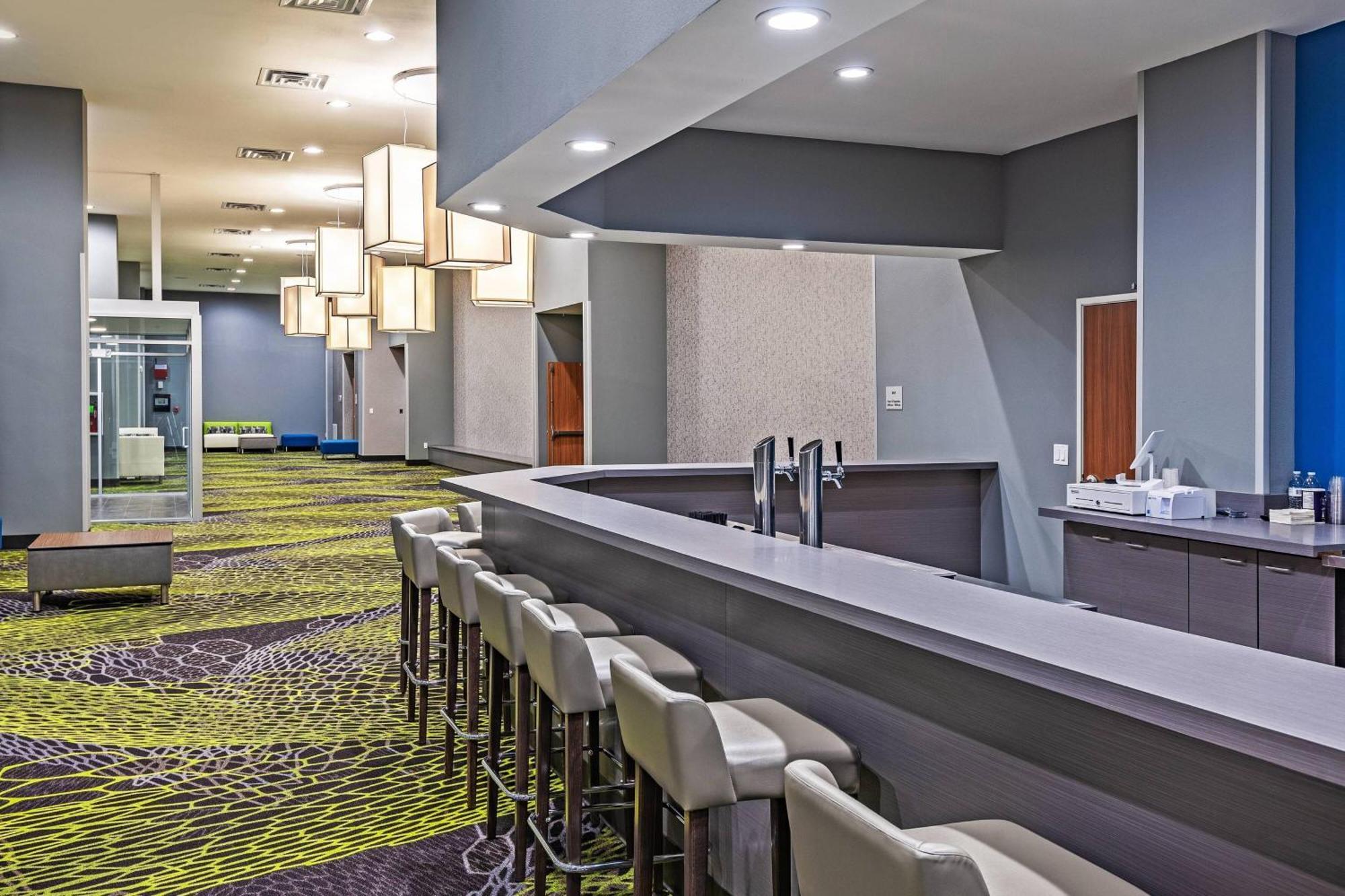 Hotel Fairfield & By Marriott 3*