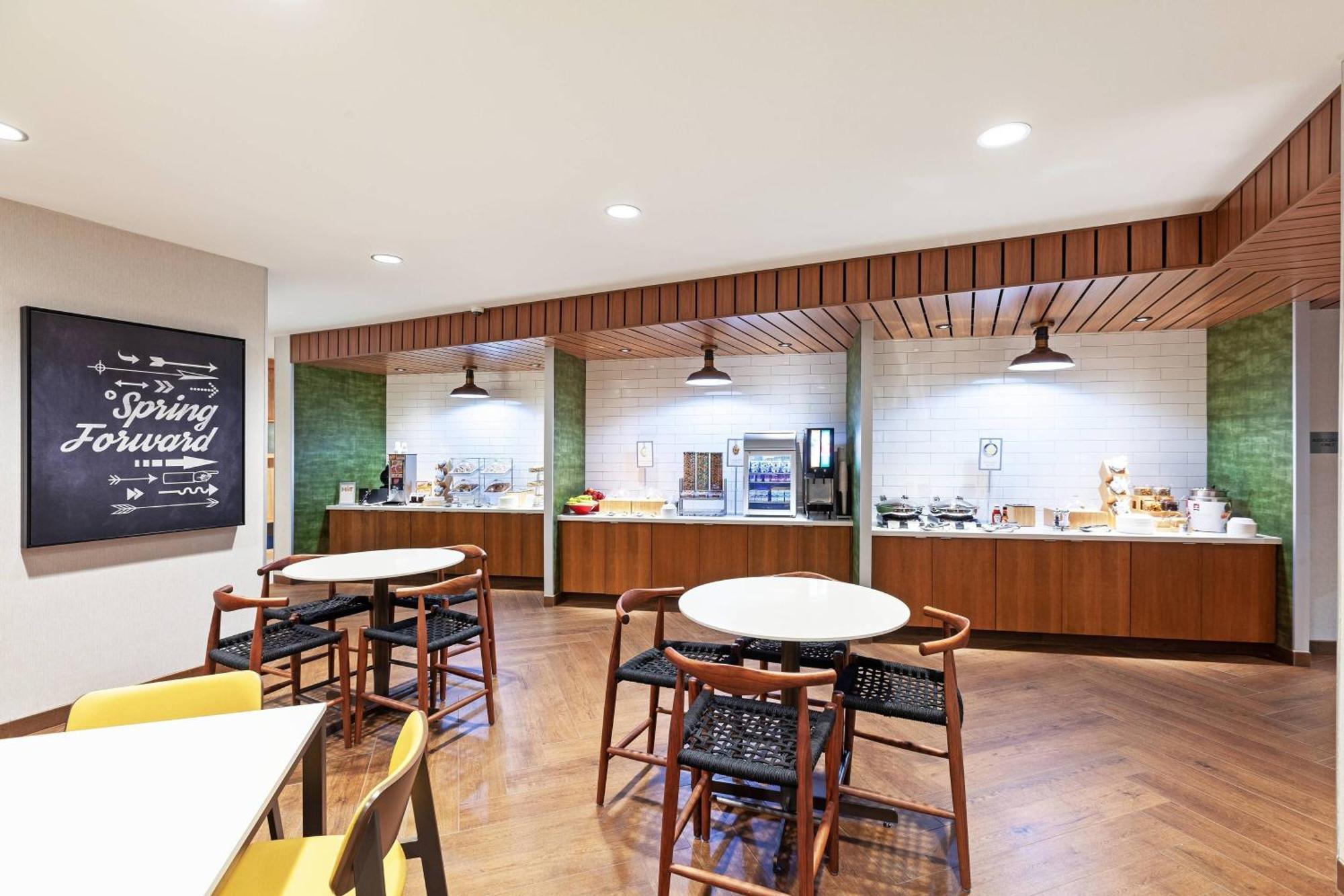 Fairfield & By Marriott 3*
