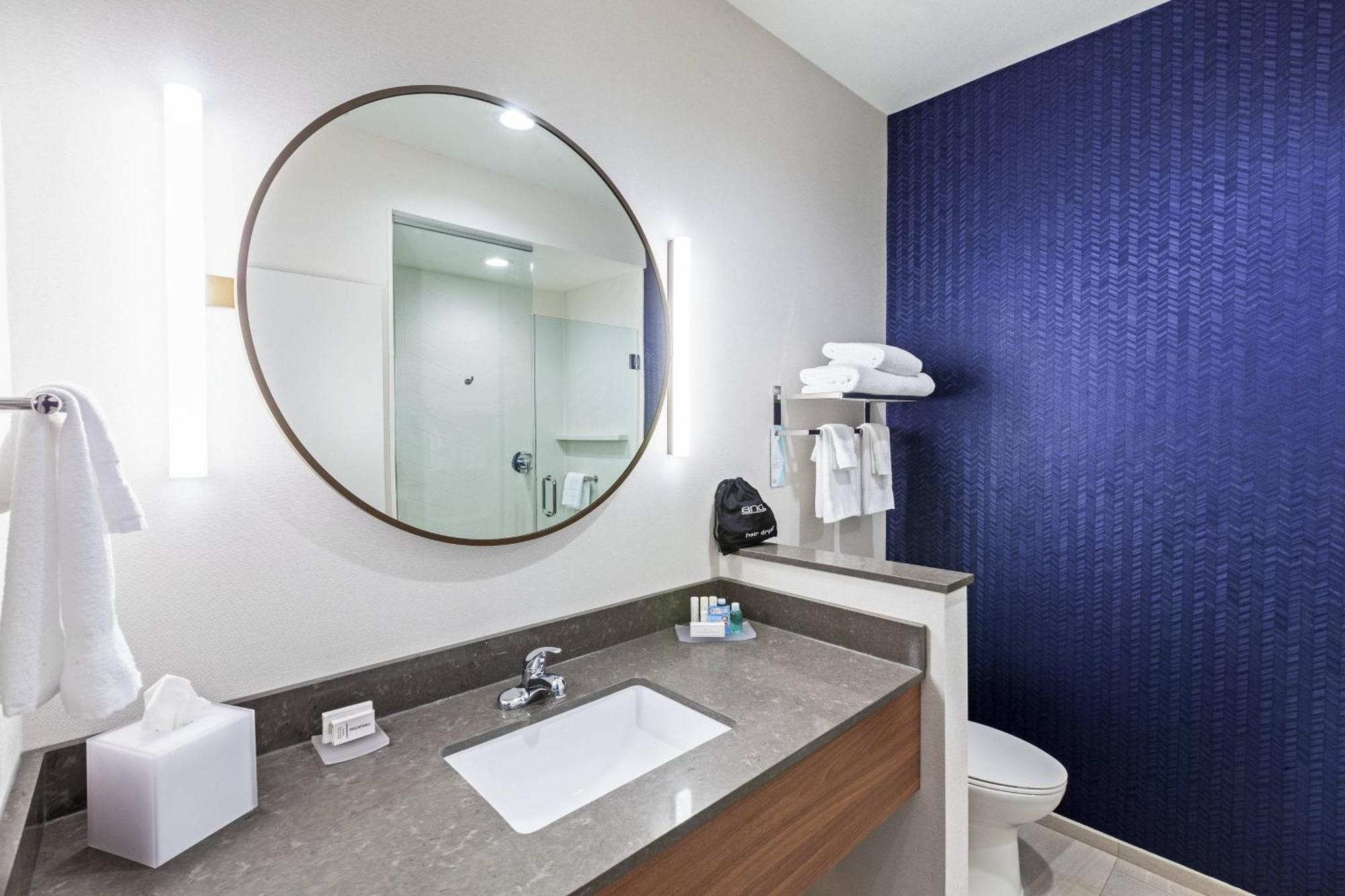 Fairfield & By Marriott Hotel 3*